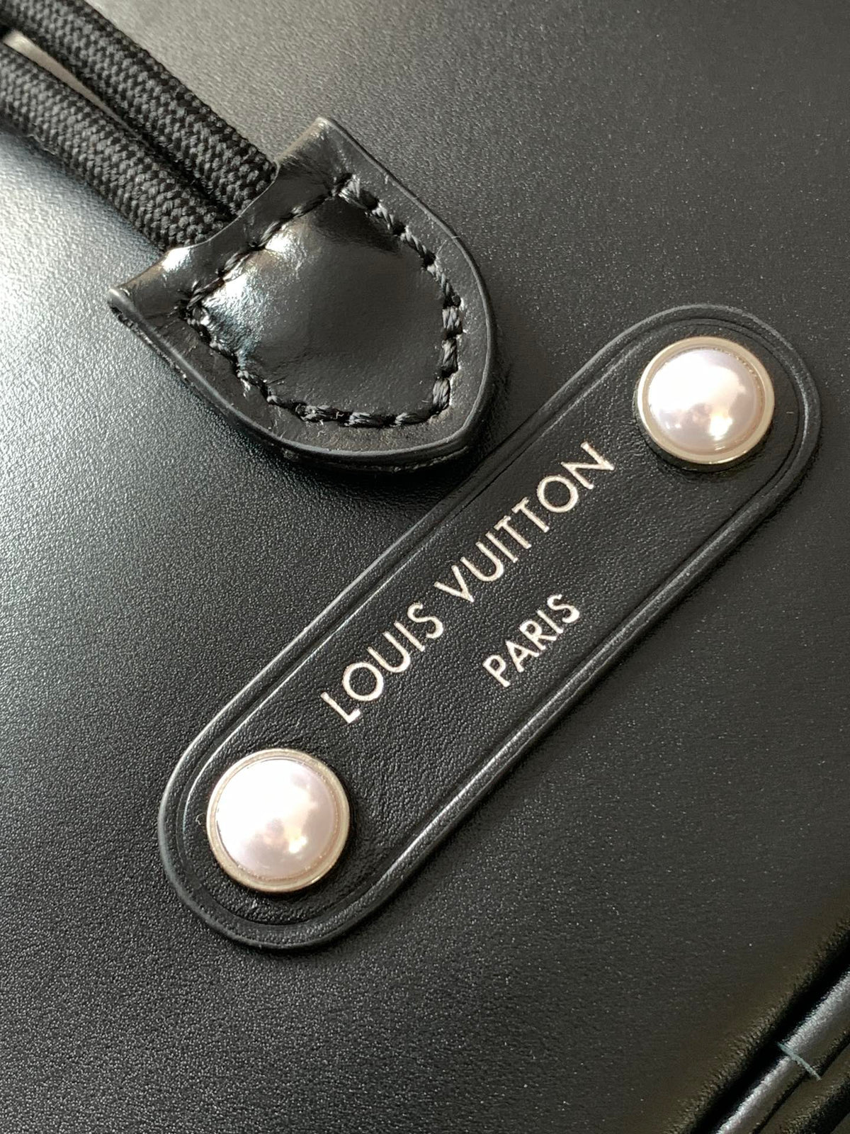 Top-tier Authentic-Grade Quality handbag Size: 24 x 16 x 22 cm