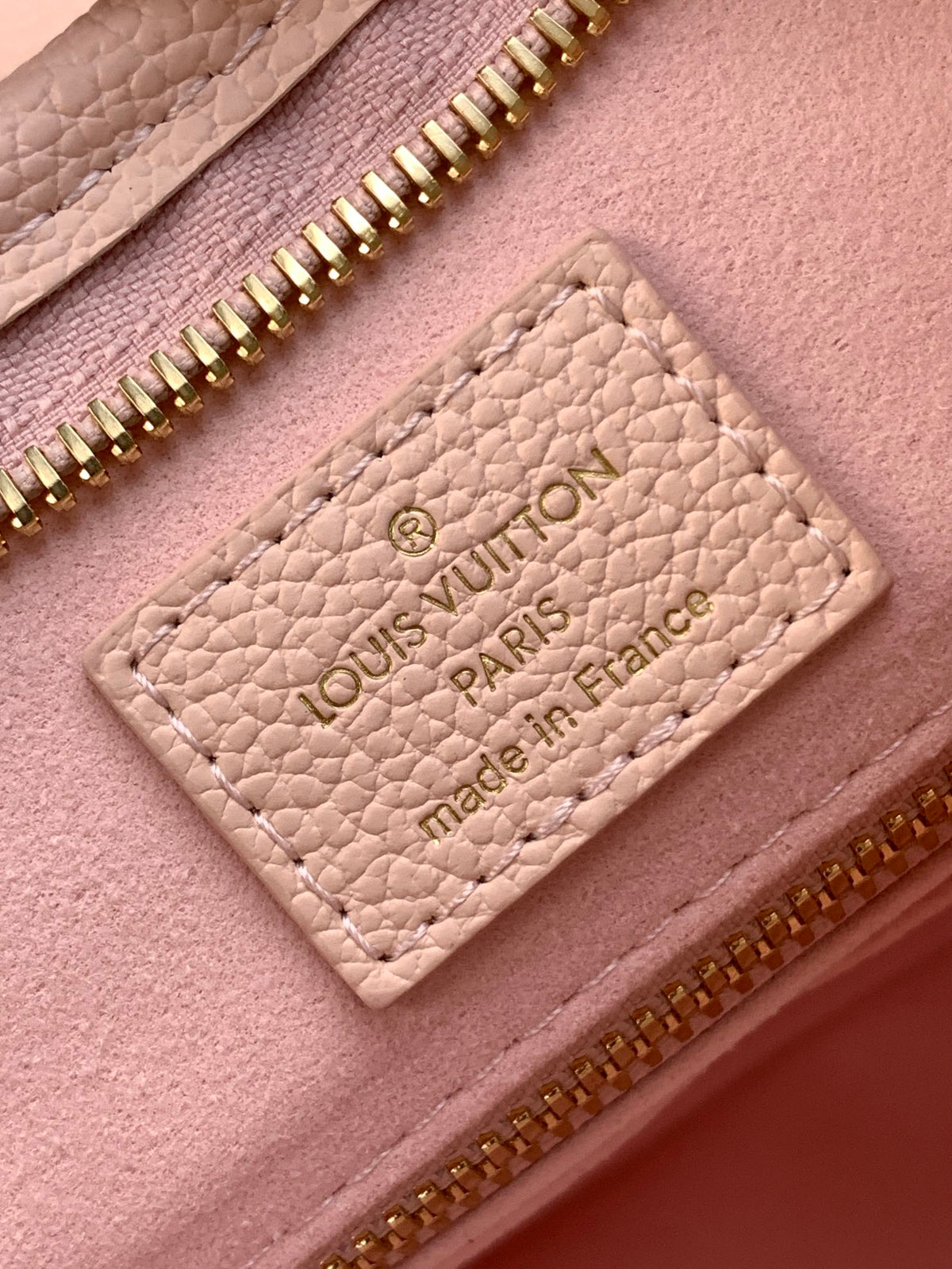 Top-tier Authentic-Grade Quality handbag Size: 24 x 12 x 29.5 cm