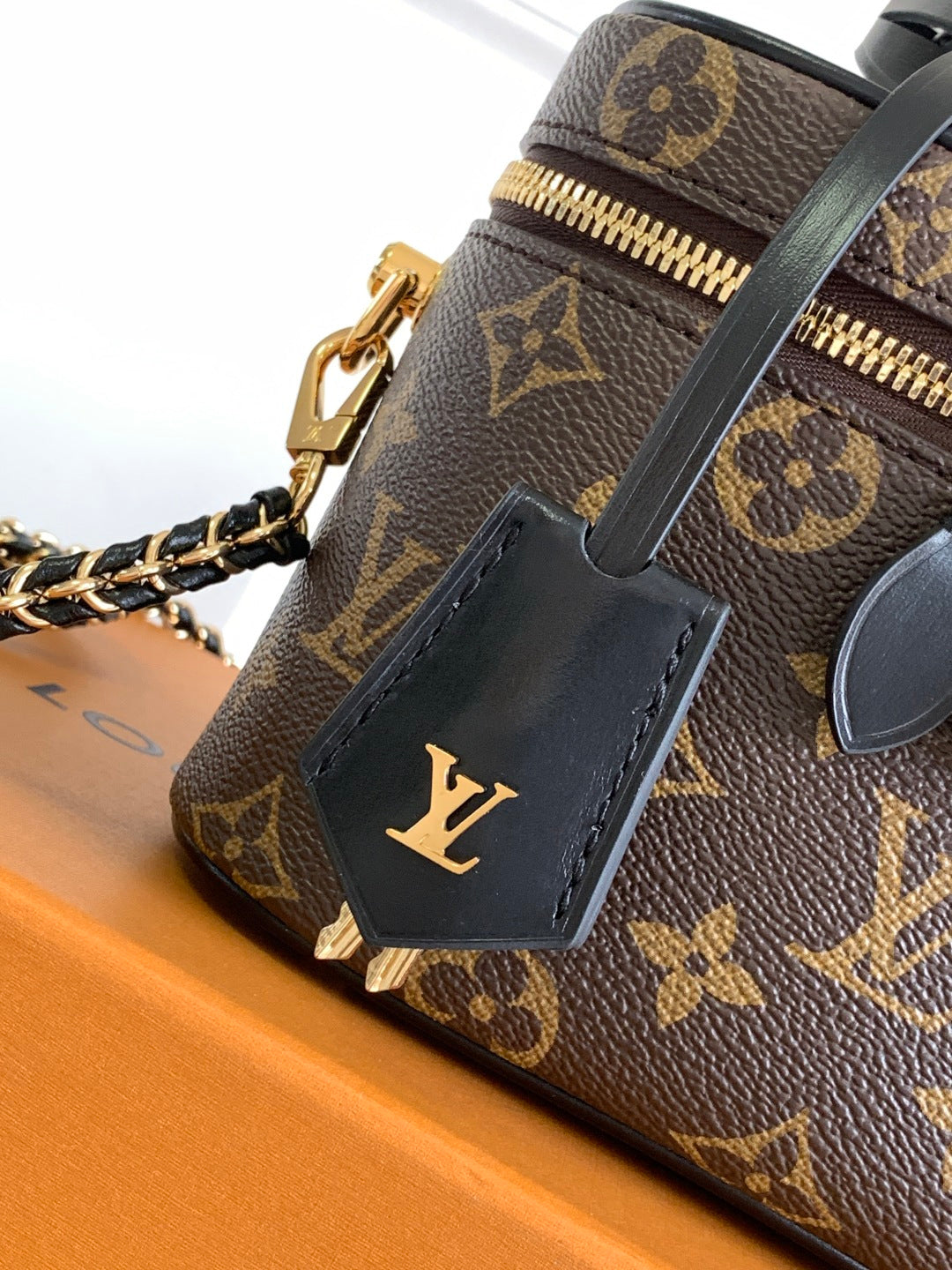 Top-tier Authentic-Grade Quality handbag Size: 𝟏𝟗.𝟎 𝐱 𝟏𝟏.𝟎 𝐱 𝟏𝟑.𝟎 cm