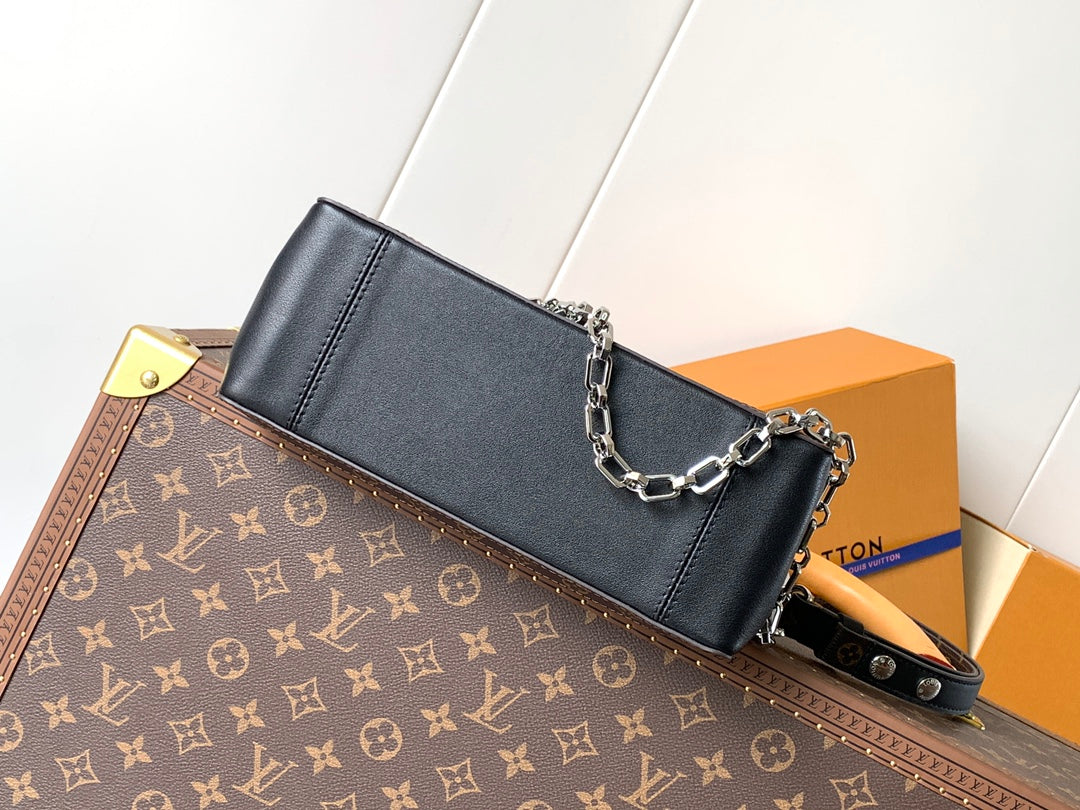 Top-tier Authentic-Grade Quality handbag Size: 17 x 9 x 24 cm