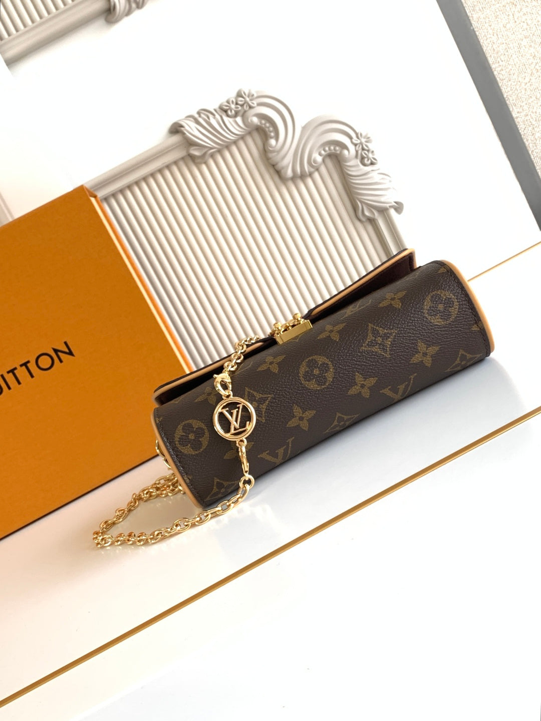 Top-tier Authentic-Grade Quality handbag Size: 20.5 x 11.0 x 6.0 cm