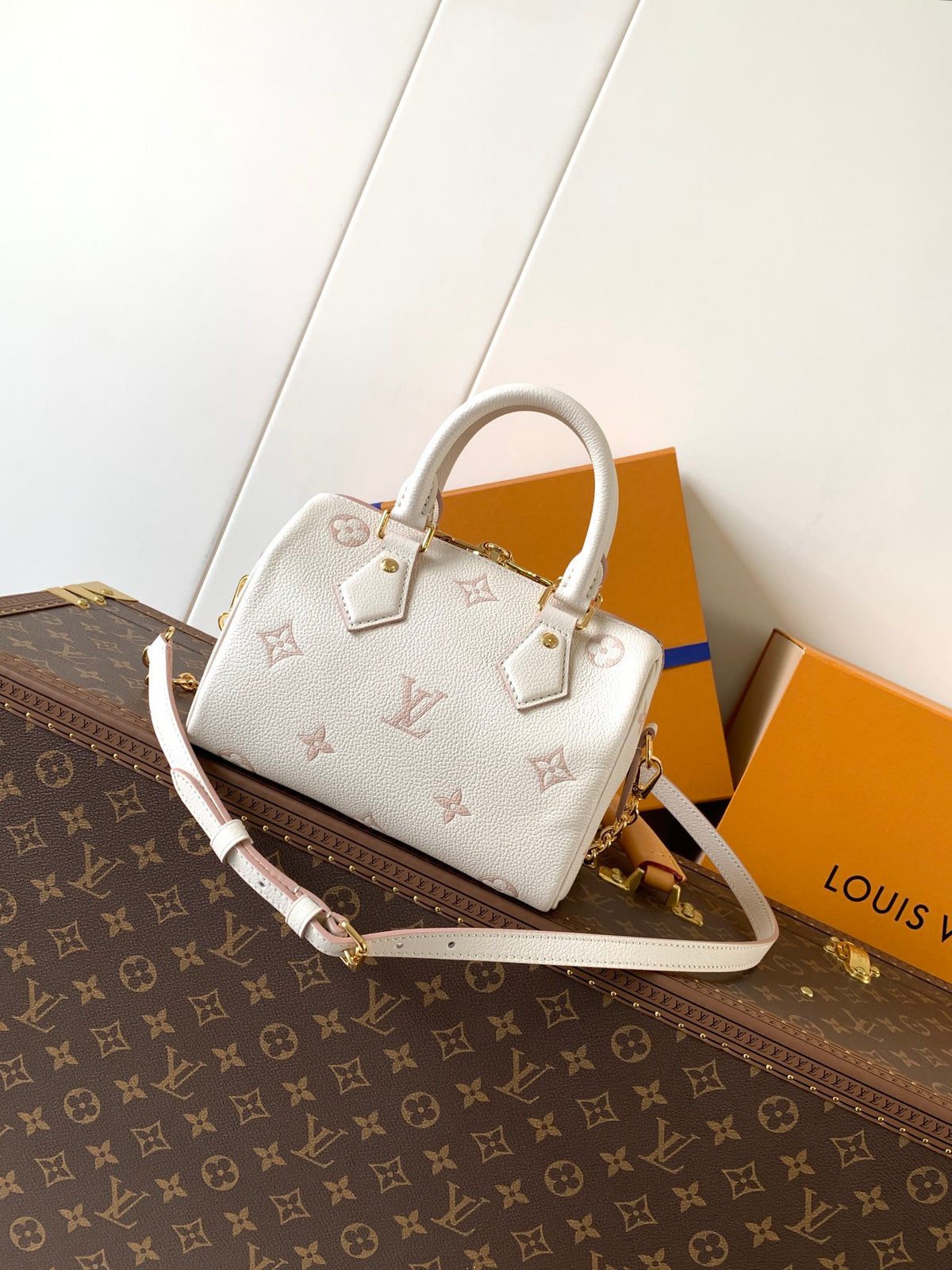 Top-tier Authentic-Grade Quality handbag Size: 13.5 x 12 x 20.5 cm