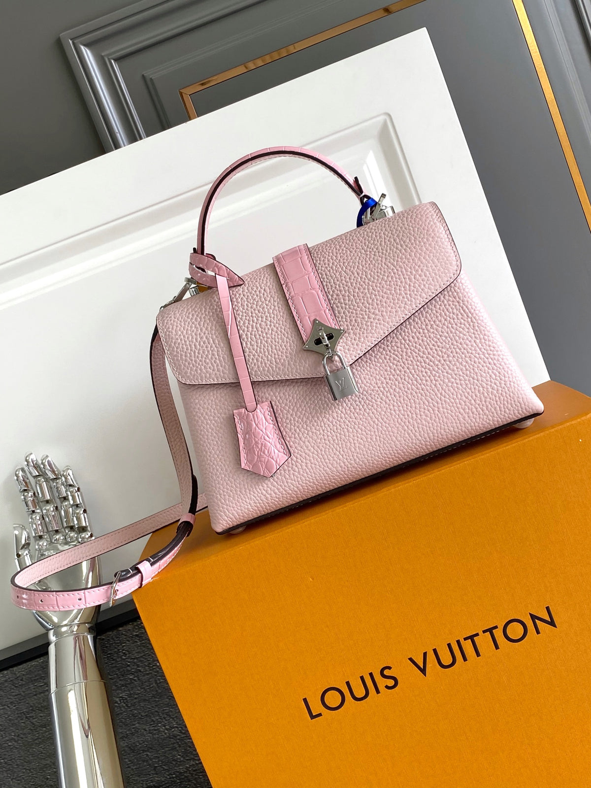 Top-tier Authentic-Grade Quality handbag Size:27×18×9cm