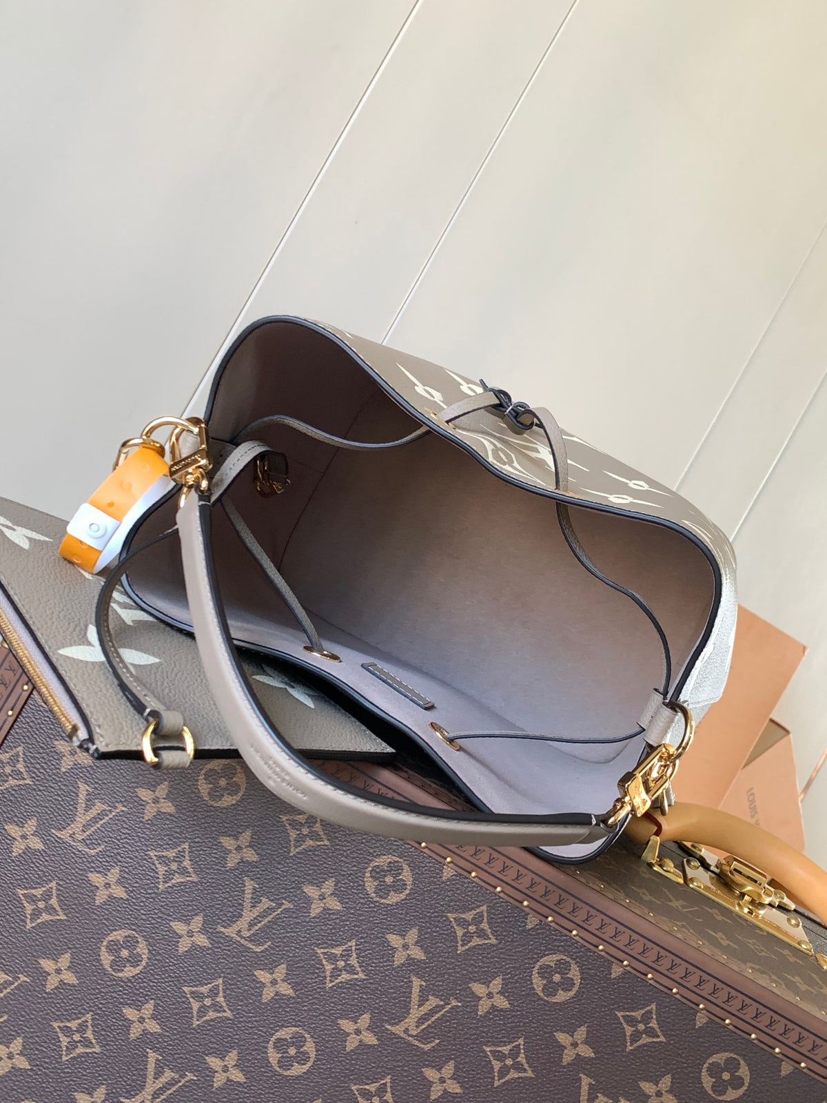 Top-tier Authentic-Grade Quality handbag Size: 26.0 x 26.0 x 17.5cm