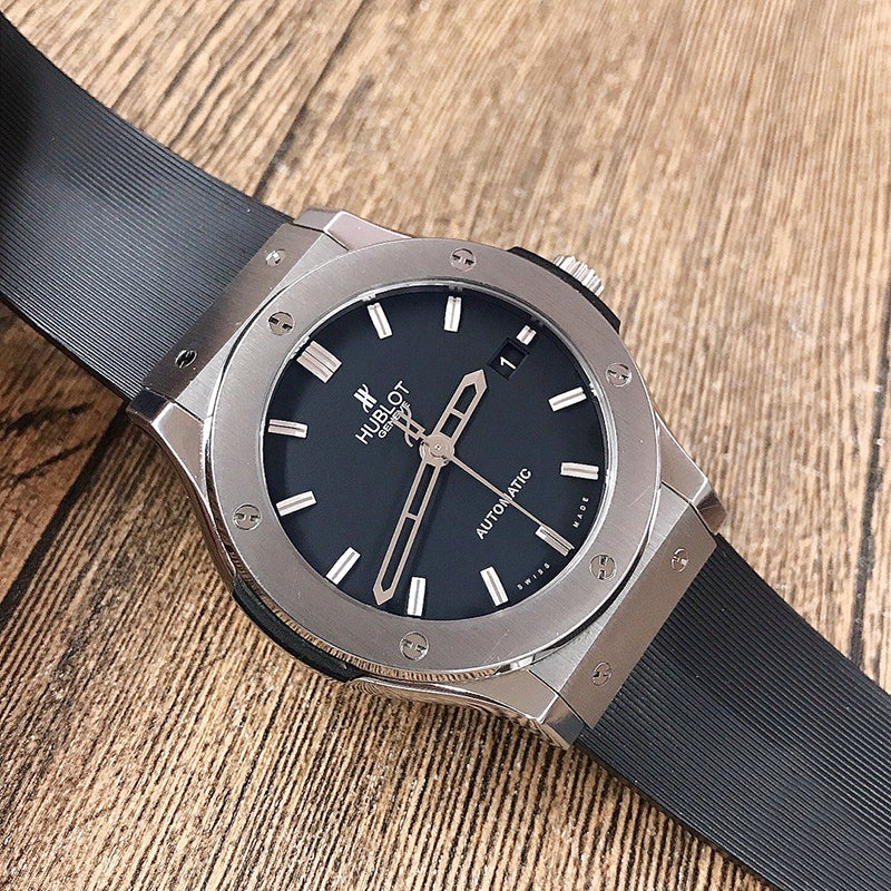 Replica Automatic Watch for Classic Fusion Rubber Strap 42MM Silver Black Dial