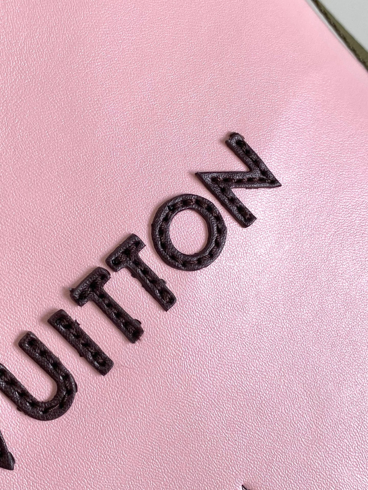 Top-tier Authentic-Grade Quality handbag Size: 25 x 19 x 11 cm