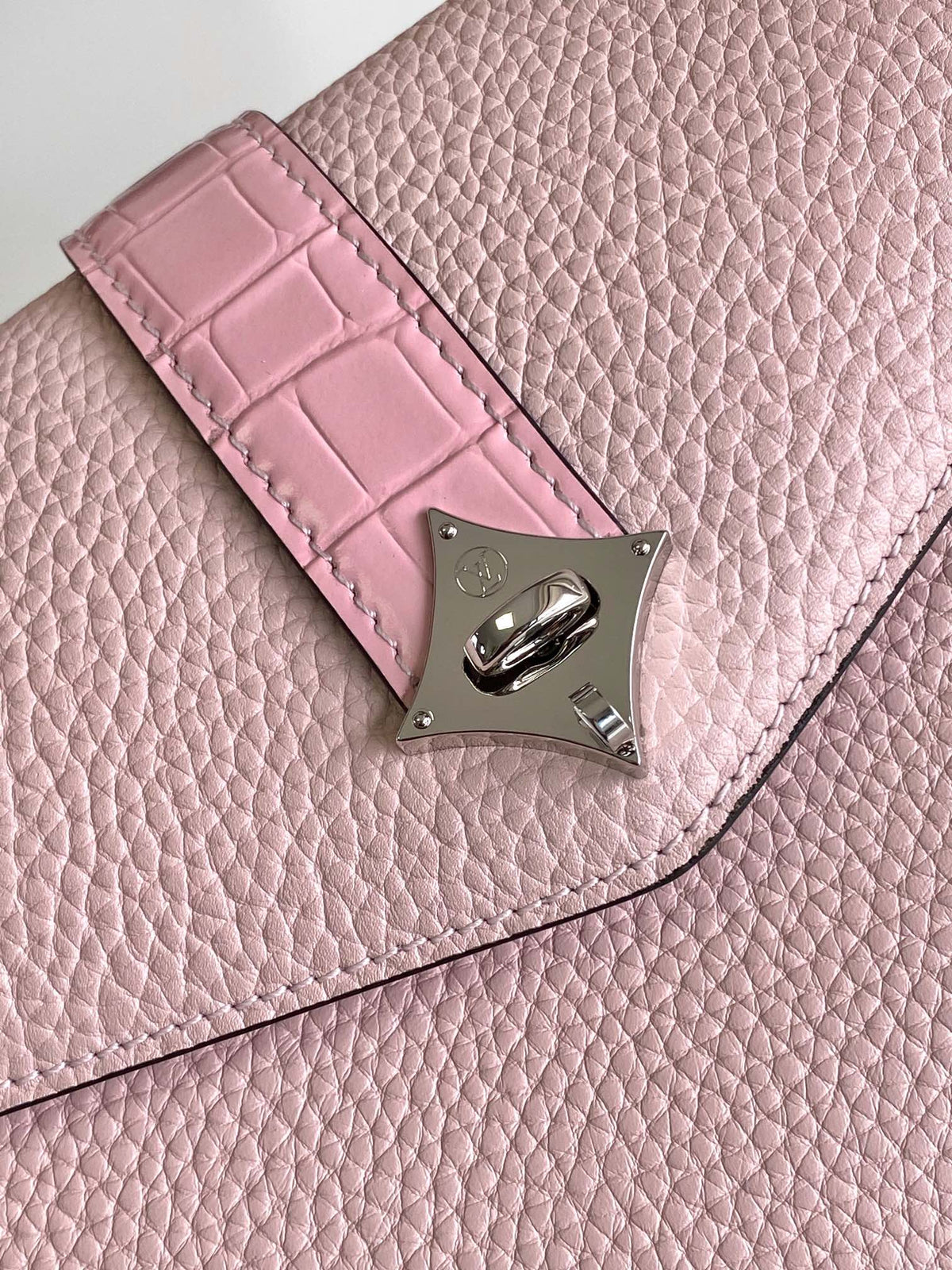 Top-tier Authentic-Grade Quality handbag Size:27×18×9cm