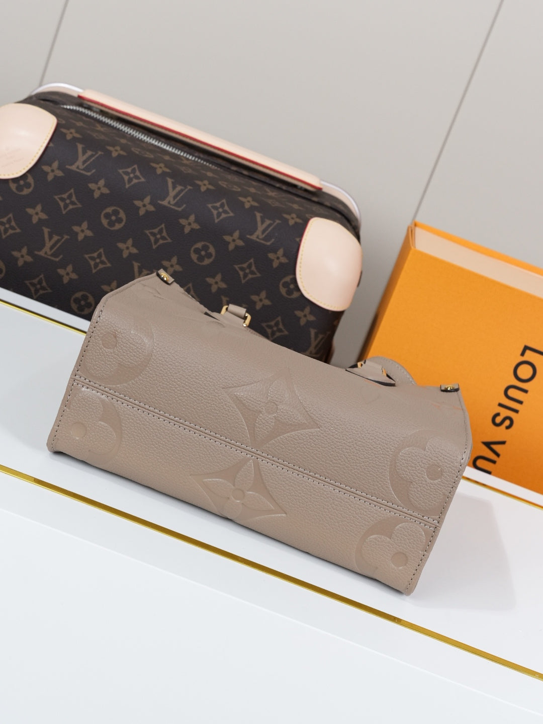 Top-tier Authentic-Grade Quality handbag Size:25.0 x 19.0 x 11.5 cm