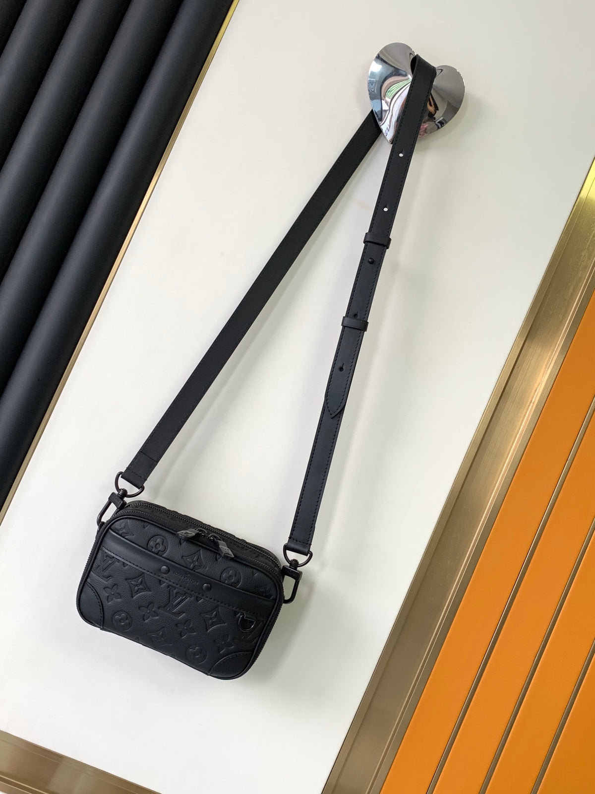 Top-tier Authentic-Grade Quality handbag Size: 11 x 18.5 x 6.5 cm