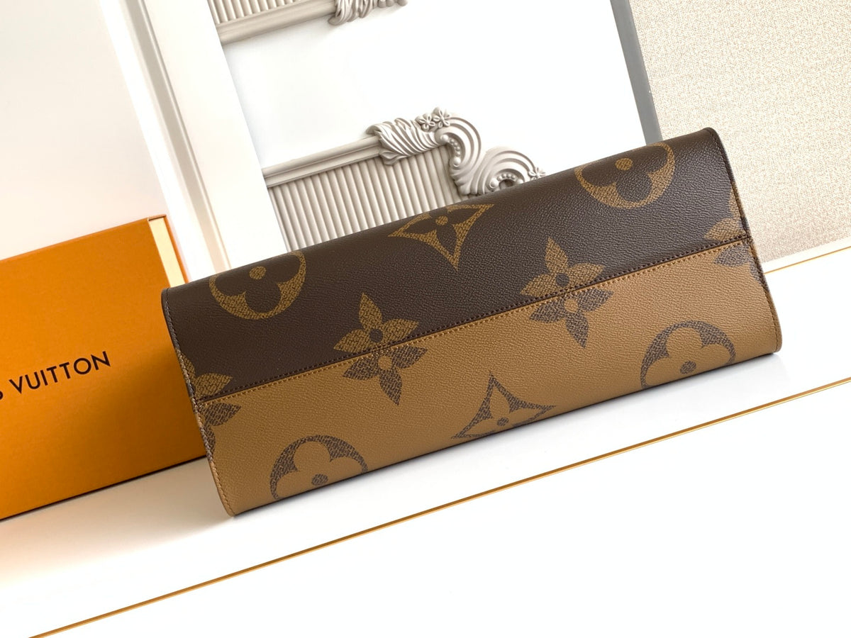 Top-tier Authentic-Grade Quality Italian Grade leather material handbag Size: 𝟒𝟏.𝟎 𝐱 𝟑𝟒.𝟎 𝐱 𝟏𝟗.𝟎 cm