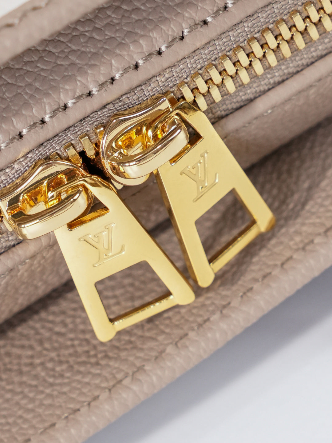 Top-tier Authentic-Grade Quality handbag Size:25.0 x 13.0 x 10.0 cm