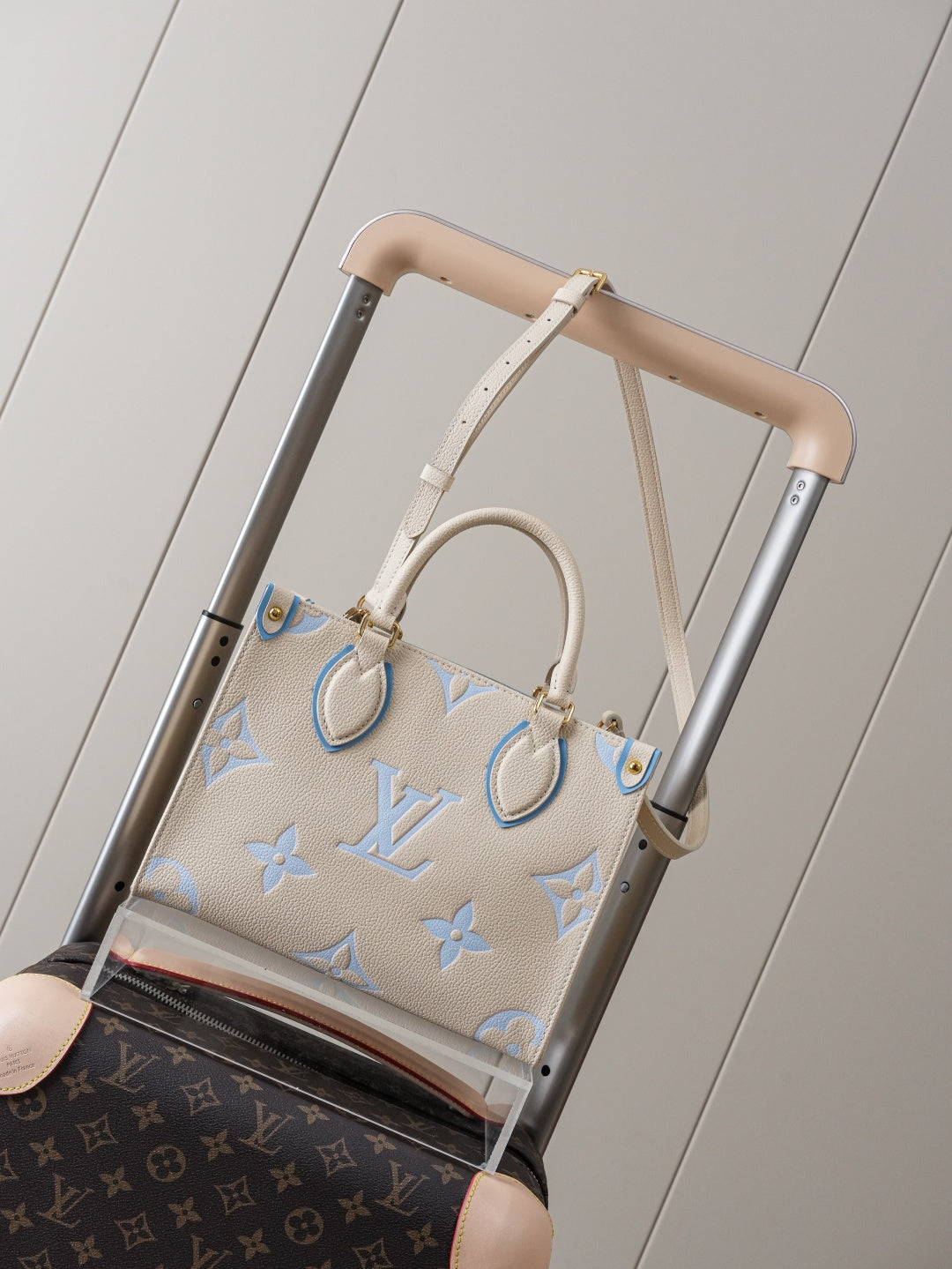 Top-tier Authentic-Grade Quality handbag Size:25.0 x 19.0 x 11.5 cm