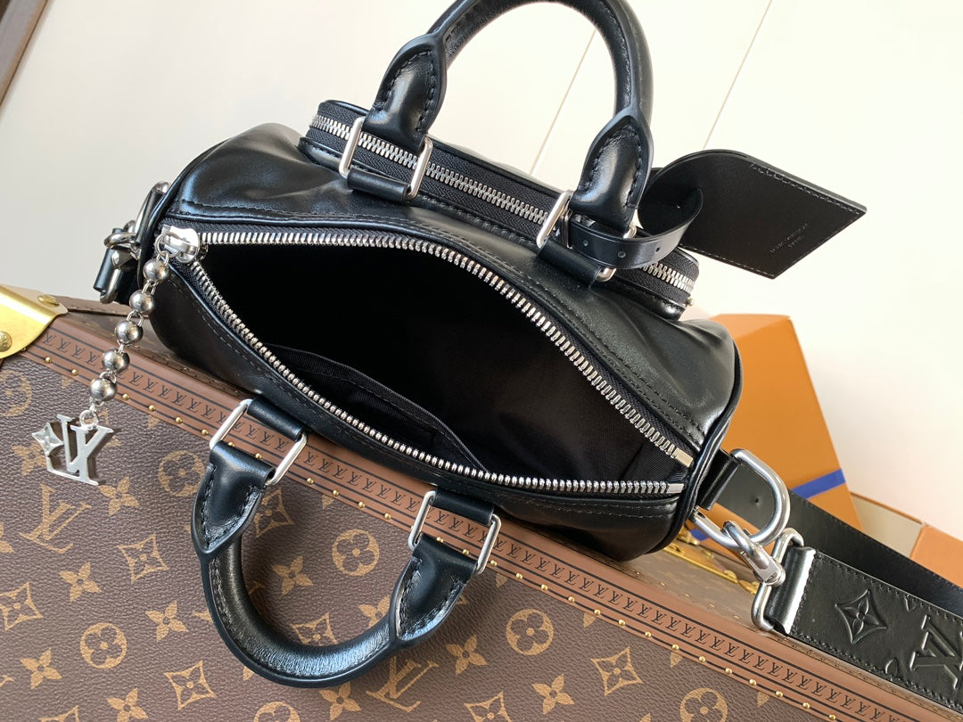 Top-tier Authentic-Grade Quality handbag Size: 15 x 11 x 25 cm