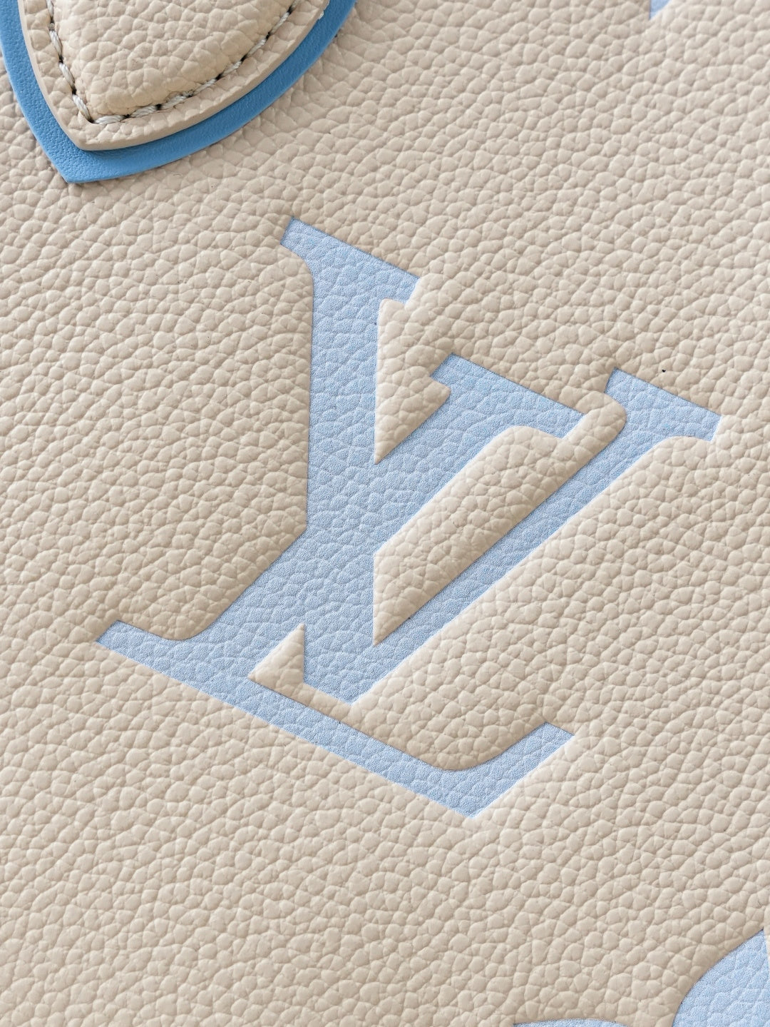 Top-tier Authentic-Grade Quality handbag Size:25.0 x 19.0 x 11.5 cm