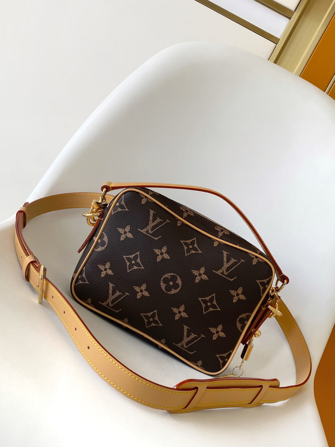 Top-tier Authentic-Grade Quality handbag Size: 25.0 x 17.5 x 11.0 cm