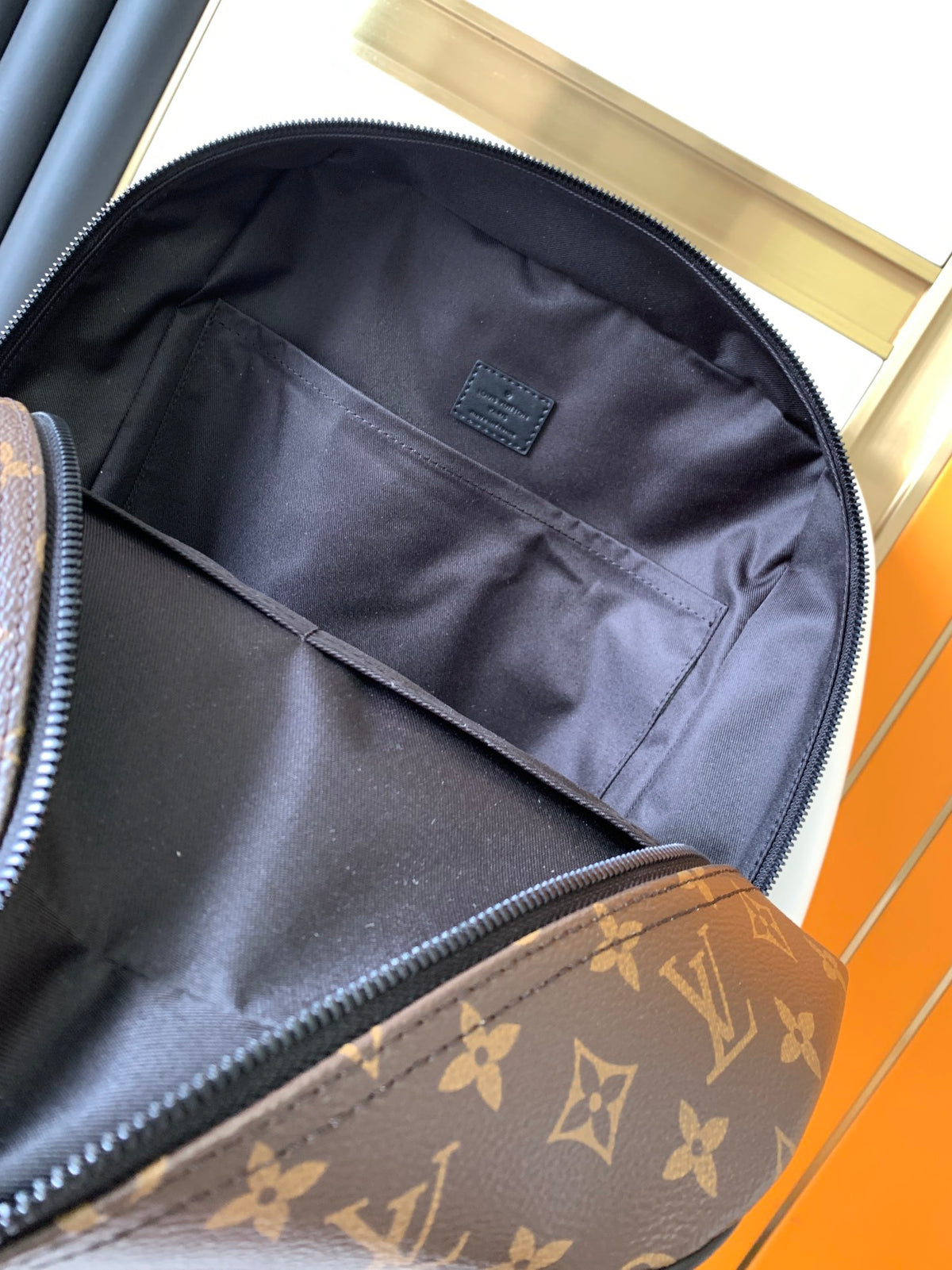 Top-tier Authentic-Grade Quality handbag Size: 32 x 42 x 15 cm