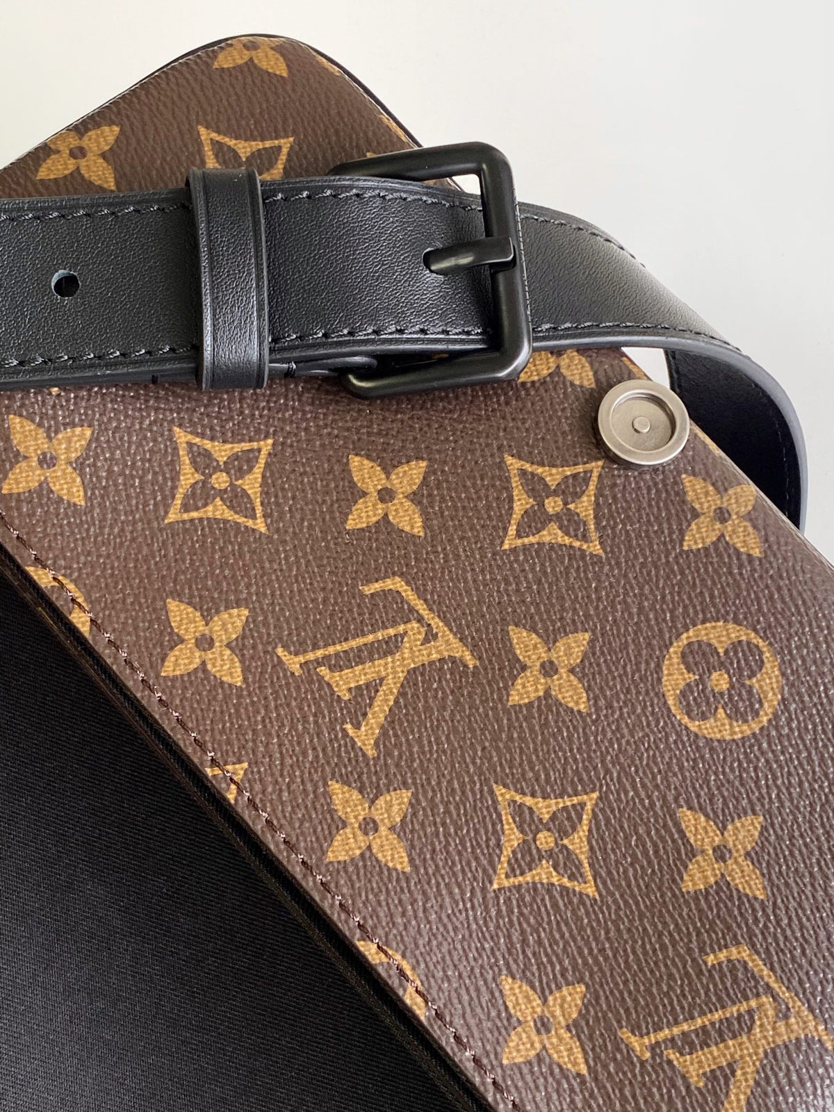 Top-tier Authentic-Grade Quality handbag Size: 22 x 12 x 6 cm