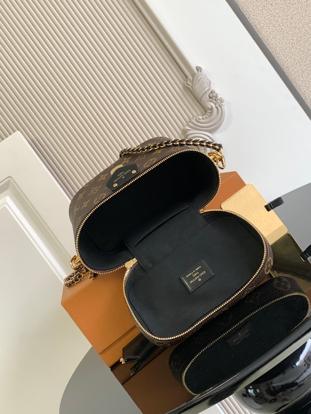 Top-tier Authentic-Grade Quality handbag Size: 𝟏𝟗.𝟎 𝐱 𝟏𝟏.𝟎 𝐱 𝟏𝟑.𝟎 cm