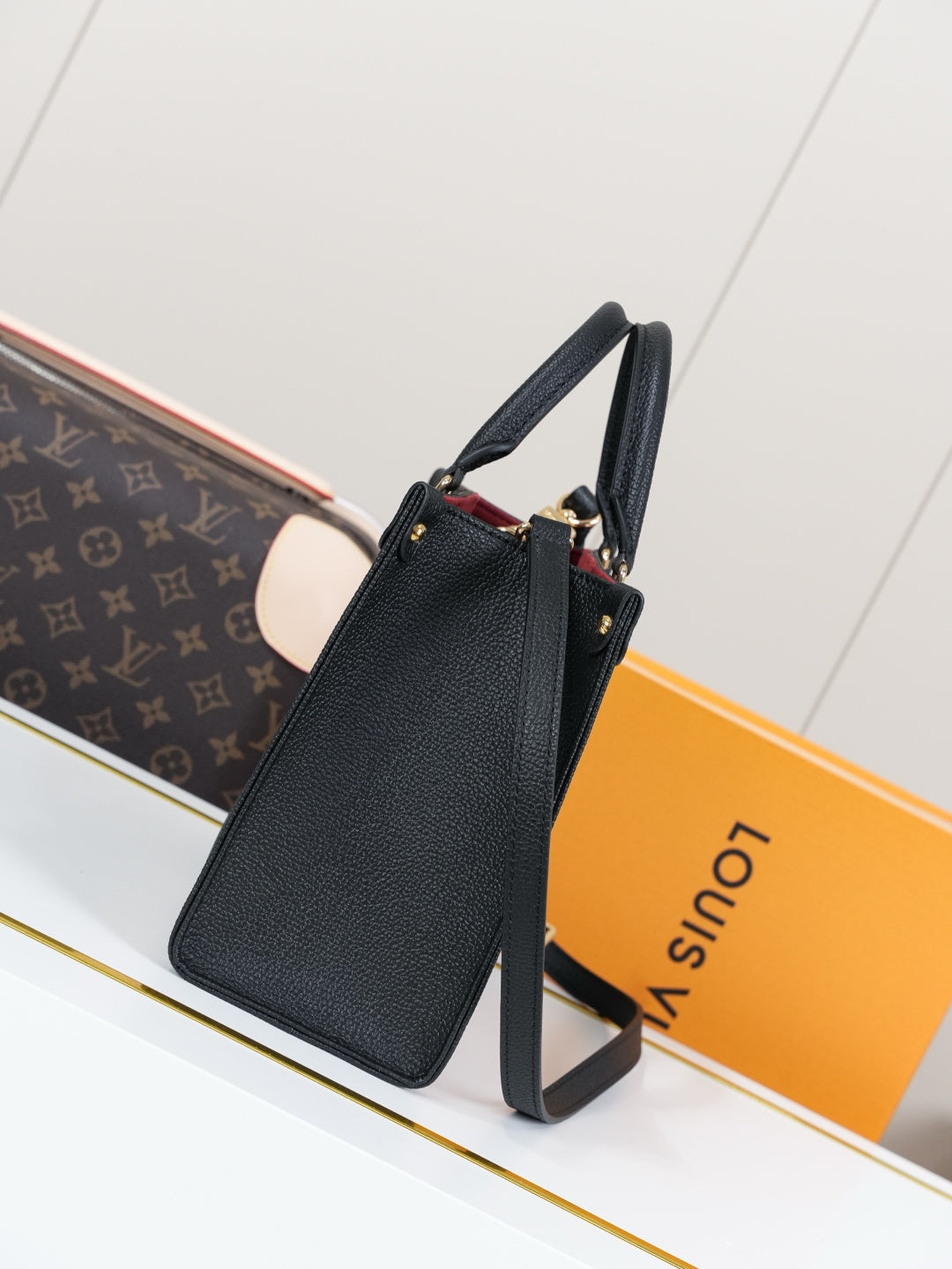 Top-tier Authentic-Grade Quality handbag Size:25.0 x 19.0 x 11.5 cm