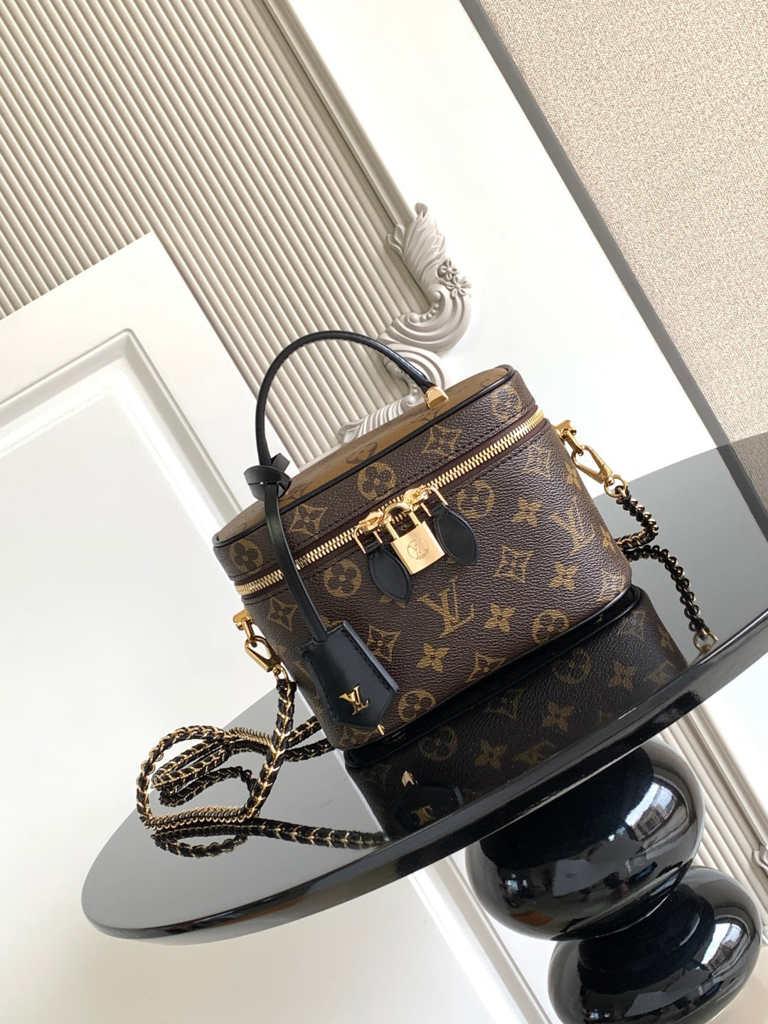 Top-tier Authentic-Grade Quality handbag Size: 𝟏𝟗.𝟎 𝐱 𝟏𝟏.𝟎 𝐱 𝟏𝟑.𝟎 cm