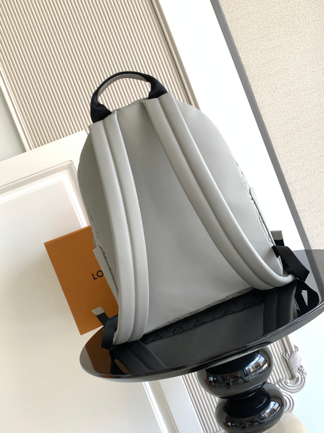 Top-tier Authentic-Grade Quality Grey handbag Size: 𝟐𝟗.𝟎 𝐱 𝟑𝟖.𝟎 𝐱 𝟐𝟎.𝟎 cm