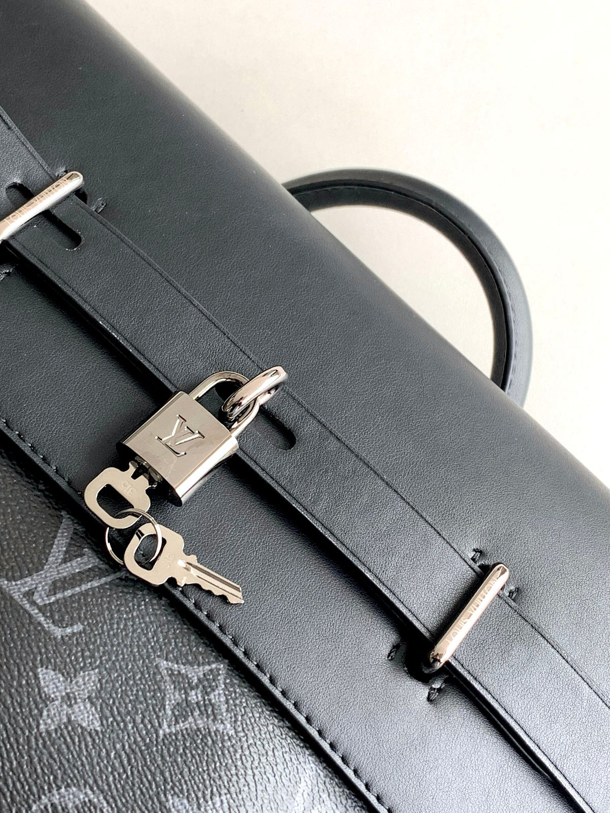 Top-tier Authentic-Grade Quality handbag Size: 32 x 45 x 16 cm