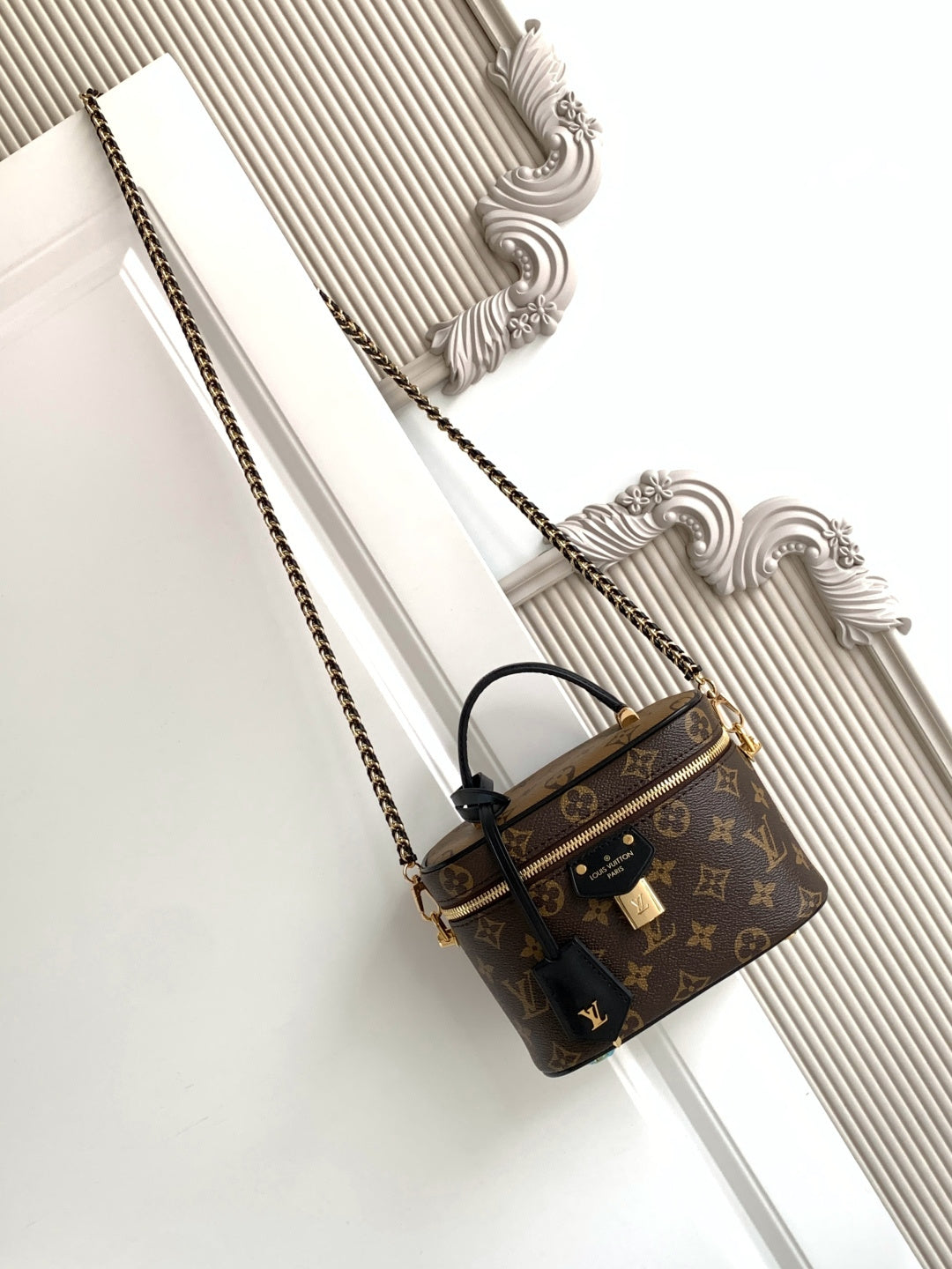 Top-tier Authentic-Grade Quality handbag Size: 𝟏𝟗.𝟎 𝐱 𝟏𝟏.𝟎 𝐱 𝟏𝟑.𝟎 cm