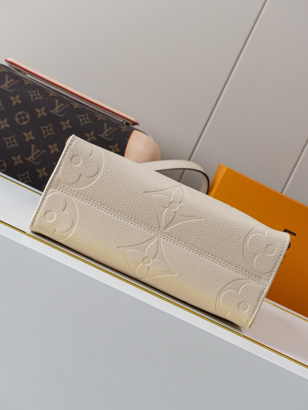 Top-tier Authentic-Grade Quality handbag Size:25.0 x 19.0 x 11.5 cm