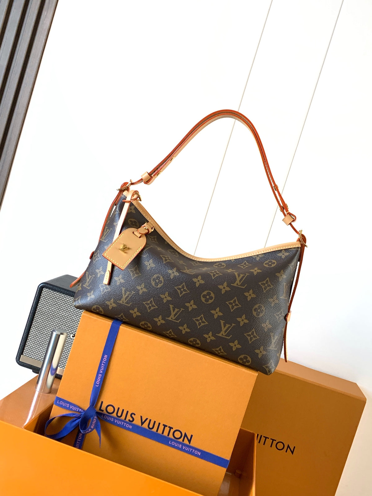 Top-tier Authentic-Grade Quality handbag Size: 36 x 19 x 0.5 cm