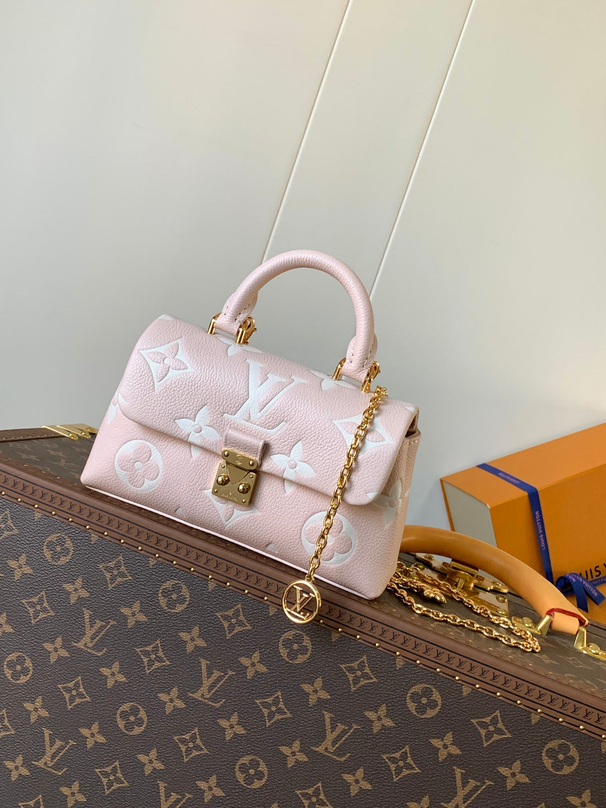 Top-tier Authentic-Grade Quality handbag Size: 12.5 x 6 x 21 cm