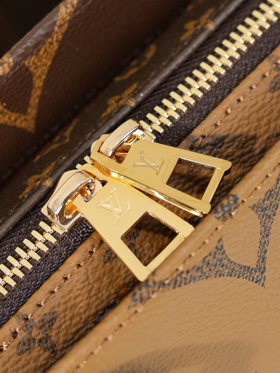 Top-tier Authentic-Grade Quality handbag Size:25.0 x 13.0 x 10.0 cm