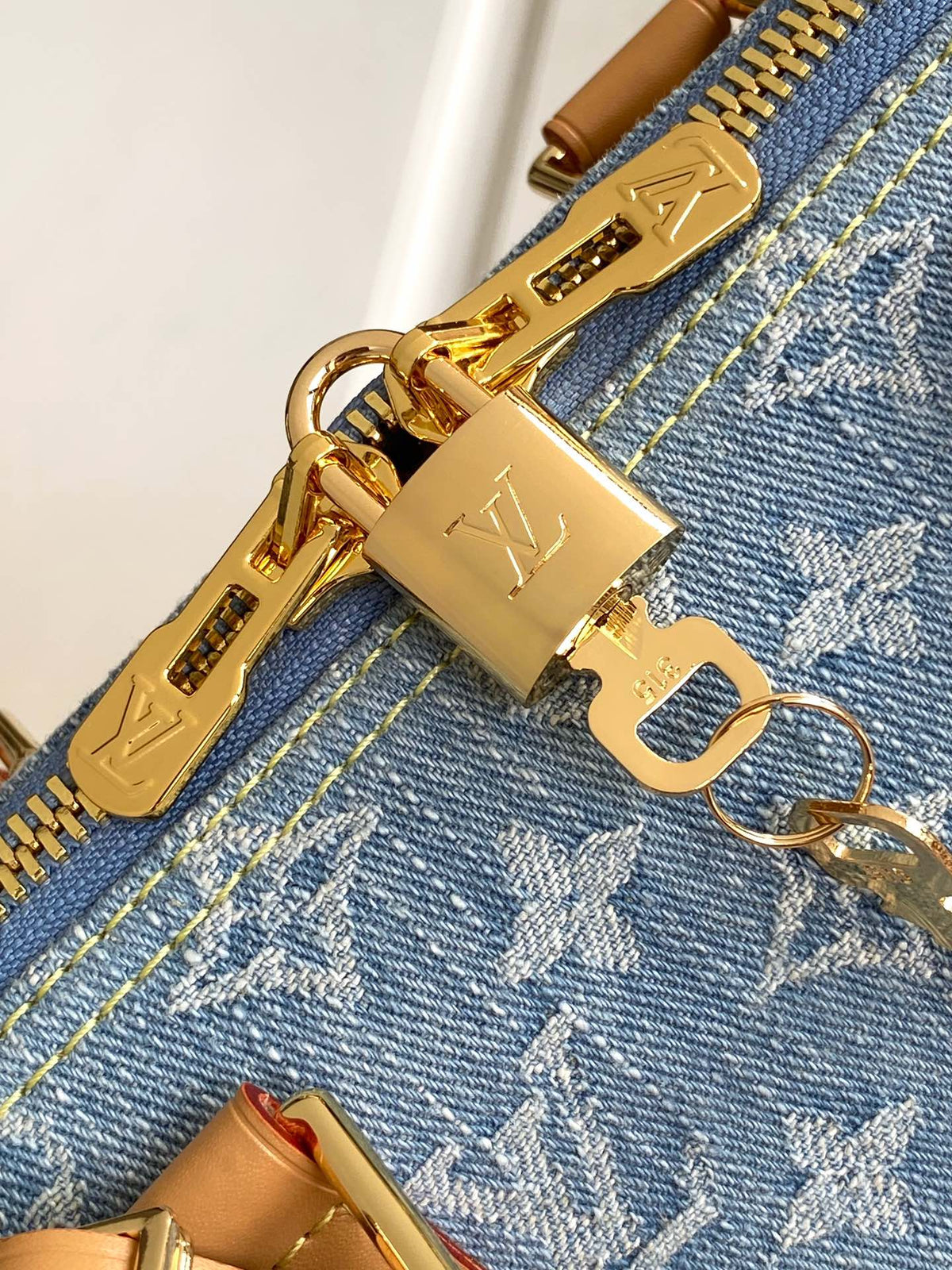 Top-tier Authentic-Grade Quality handbag Size: 45 × 27 × 20 cm