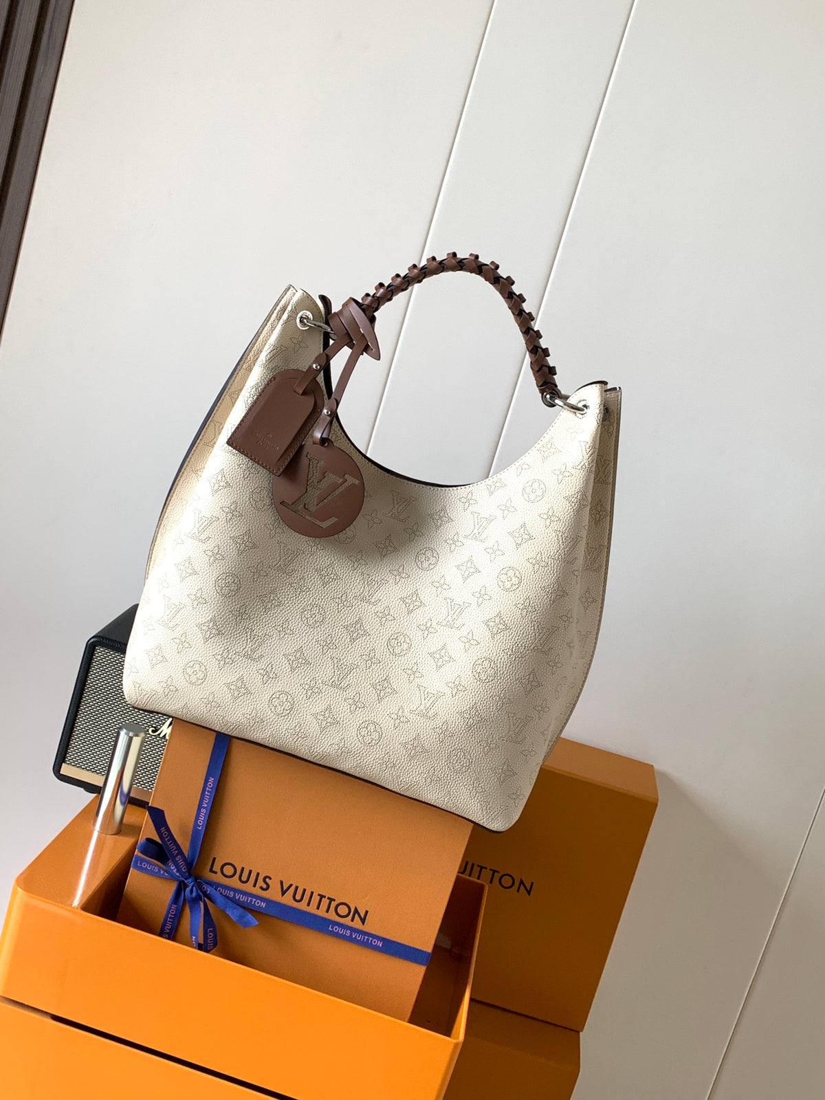 Top-tier Authentic-Grade Quality Sac Carmel Bag M53188 Off-White Size:40 x 17 x 35 cm