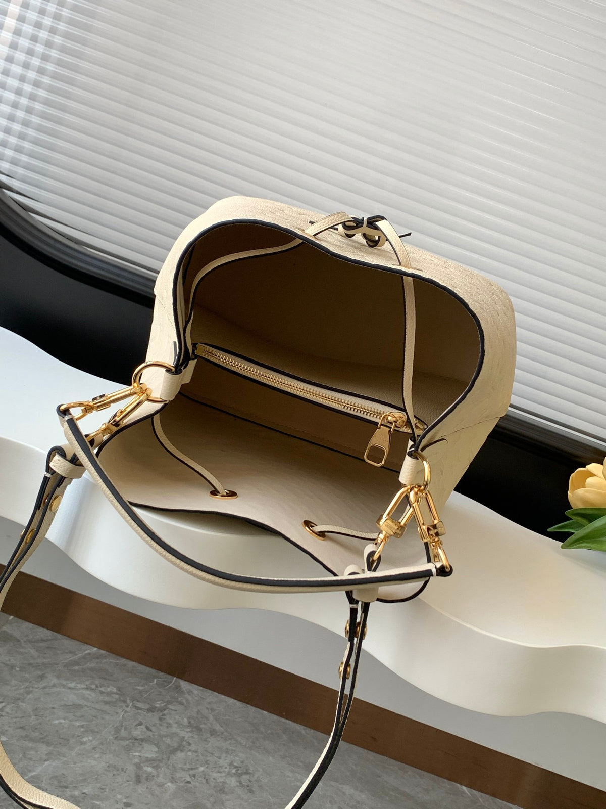 Top-tier Authentic-Grade Quality handbag Size: 26.0 x 26.0 x 17.5 cm