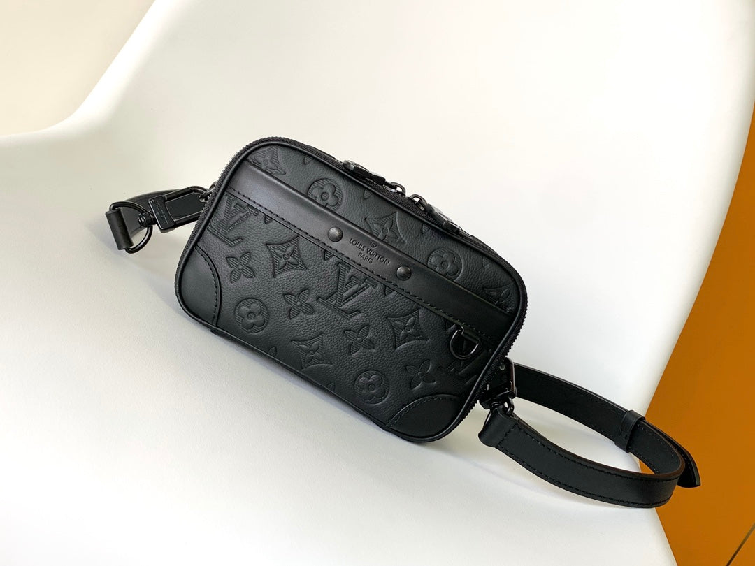 Top-tier Authentic-Grade Quality handbag Size: 11 x 18.5 x 6.5 cm