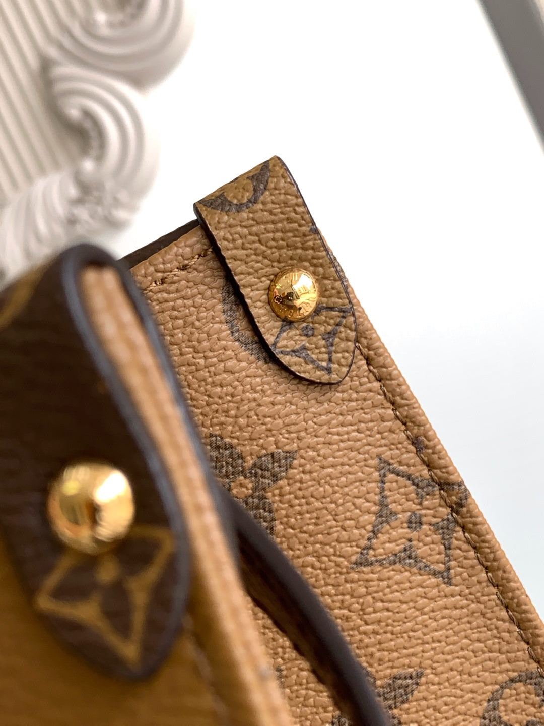 Top-tier Authentic-Grade Quality Italian Grade leather material handbag Size: 𝟒𝟏.𝟎 𝐱 𝟑𝟒.𝟎 𝐱 𝟏𝟗.𝟎 cm
