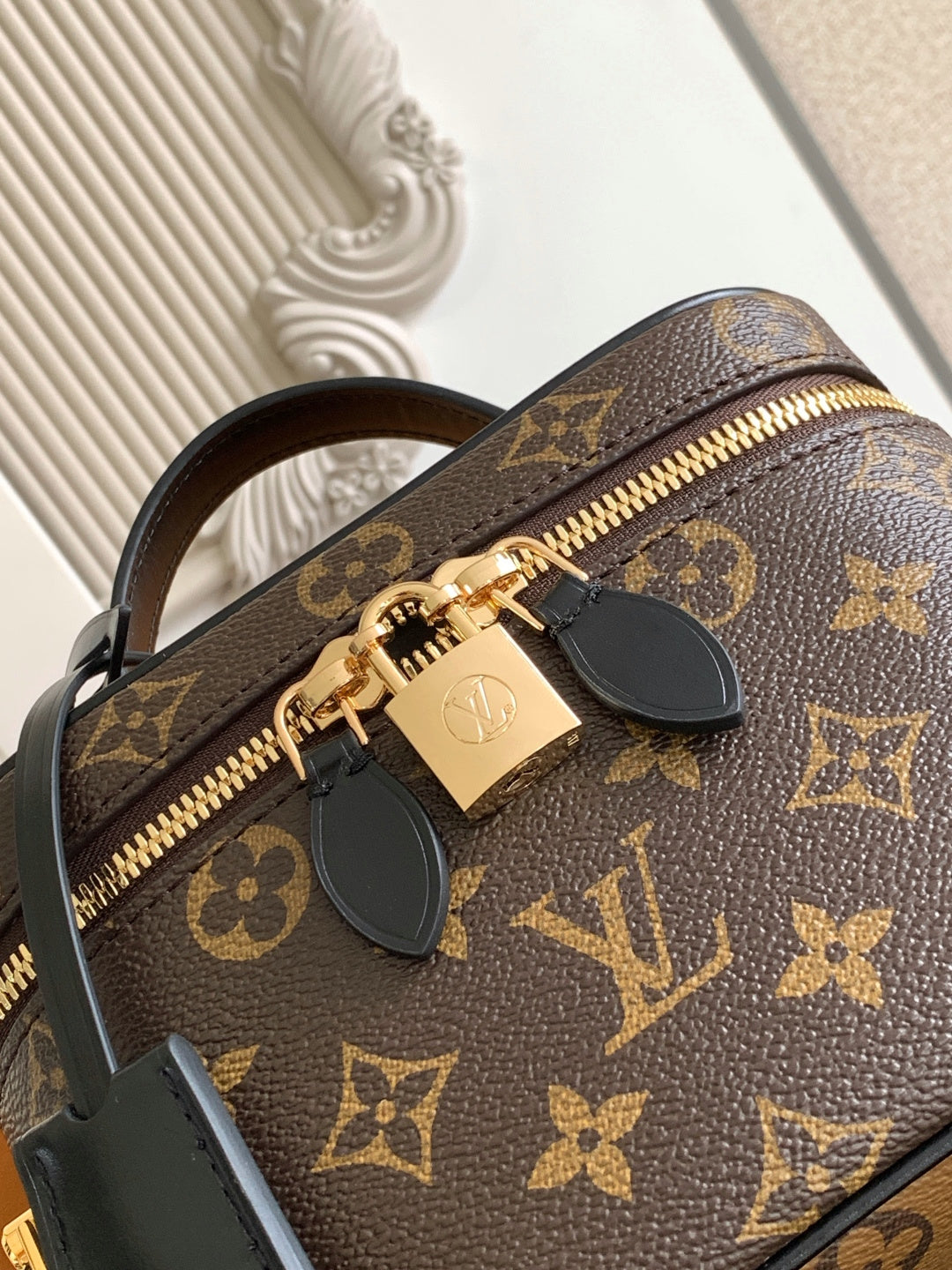 Top-tier Authentic-Grade Quality handbag Size: 𝟏𝟗.𝟎 𝐱 𝟏𝟏.𝟎 𝐱 𝟏𝟑.𝟎 cm