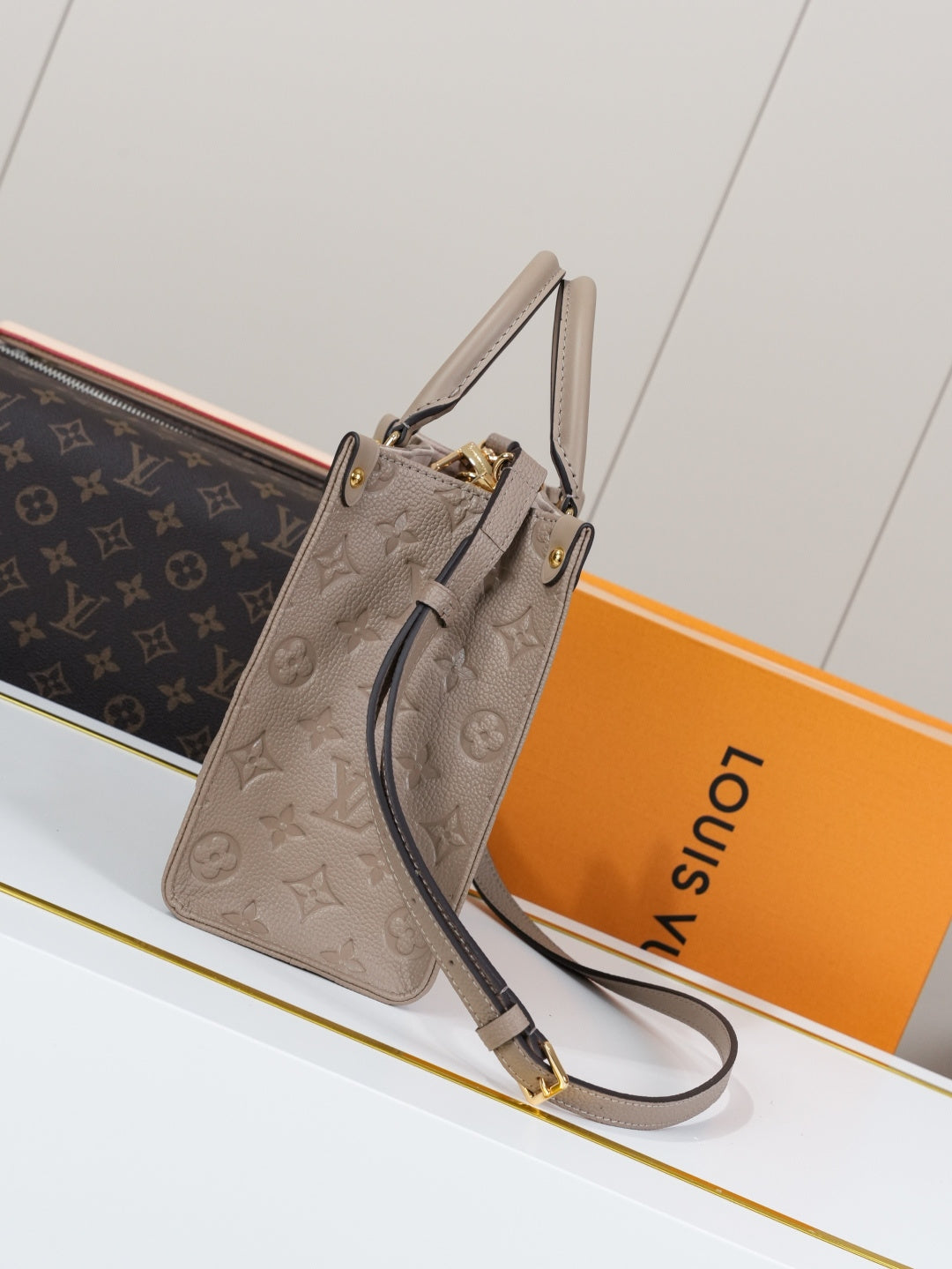 Top-tier Authentic-Grade Quality handbag Size:25.0 x 19.0 x 11.5 cm