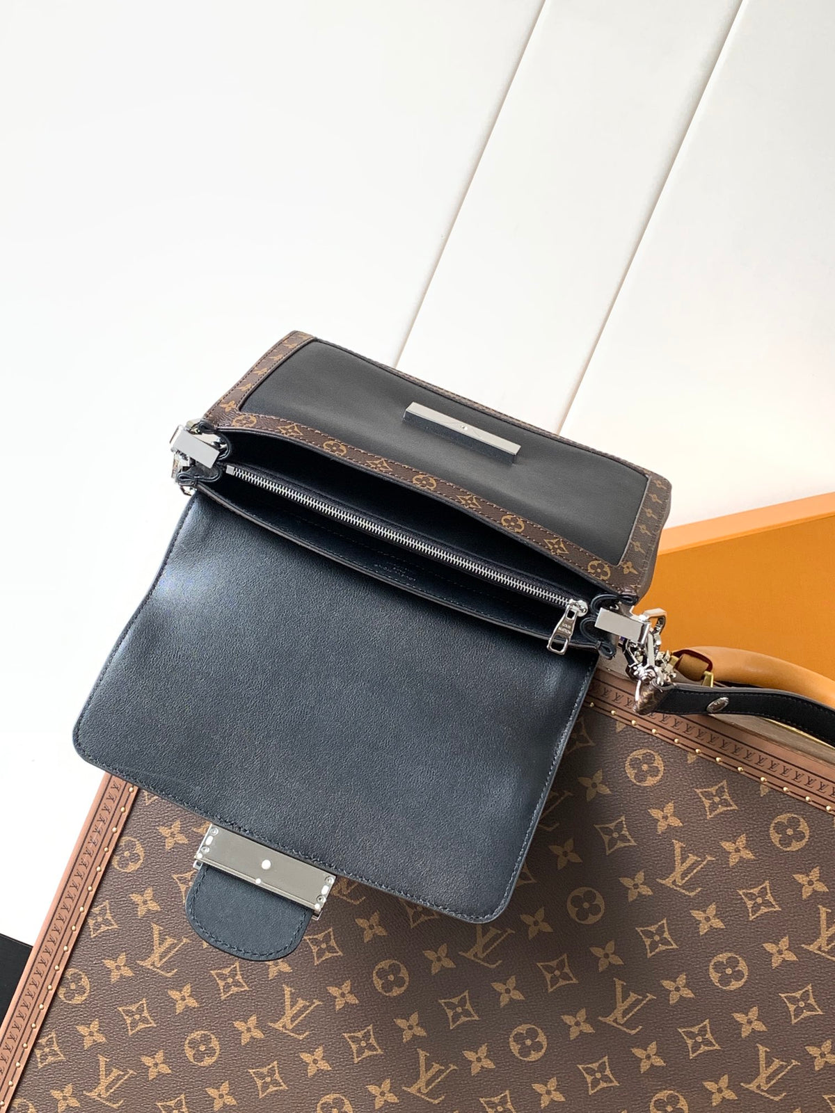 Top-tier Authentic-Grade Quality handbag Size: 17 x 9 x 24 cm