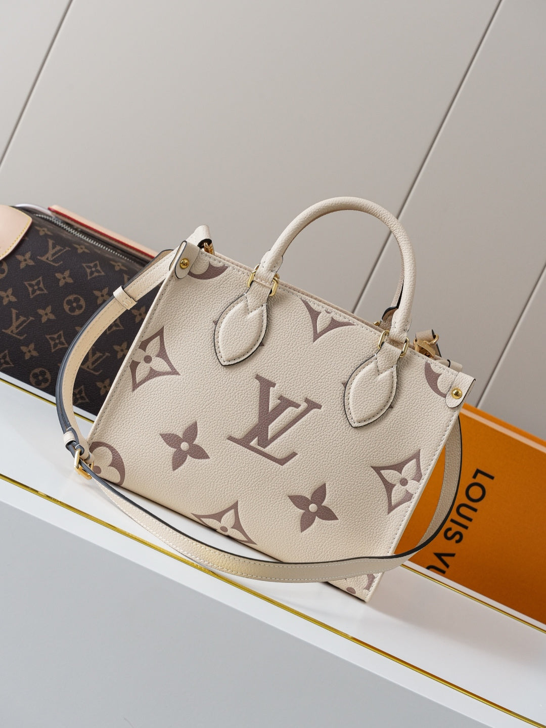 Top-tier Authentic-Grade Quality handbag Size:25.0 x 19.0 x 11.5 cm