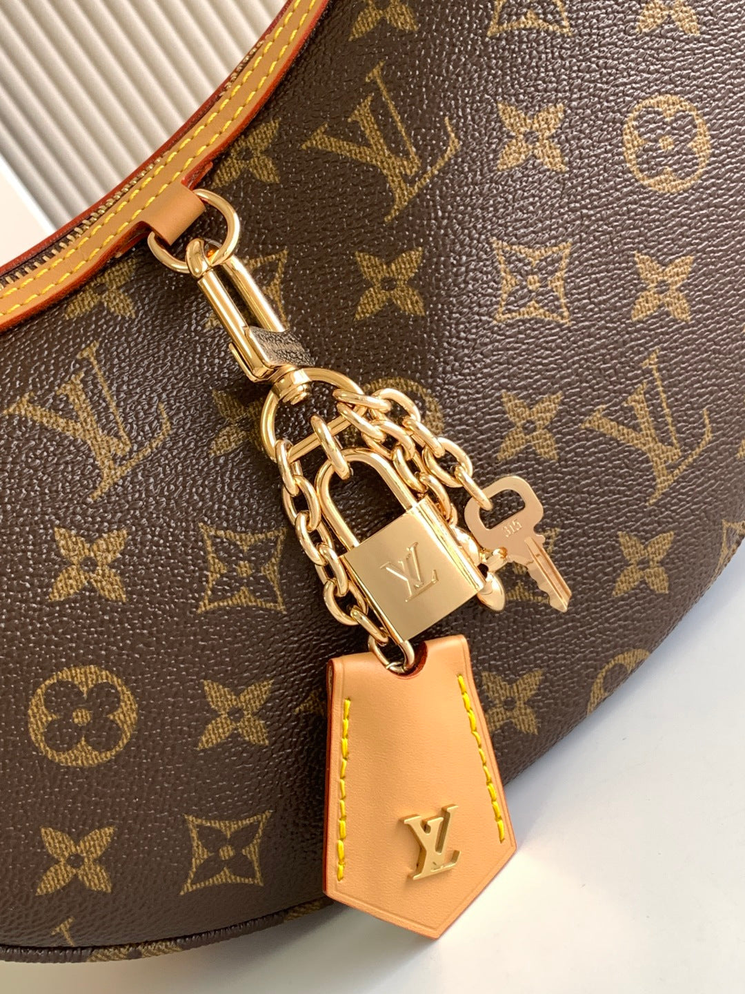 Top-tier Authentic-Grade Quality handbag Size: 28.0 x 15.0 x 7.0 cm