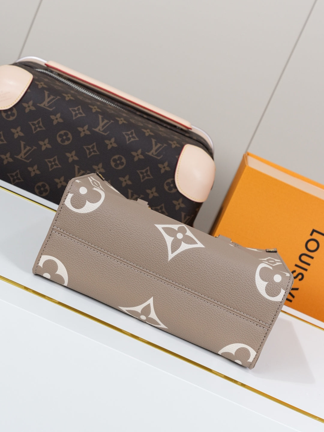 Top-tier Authentic-Grade Quality handbag Size:25.0 x 19.0 x 11.5 cm