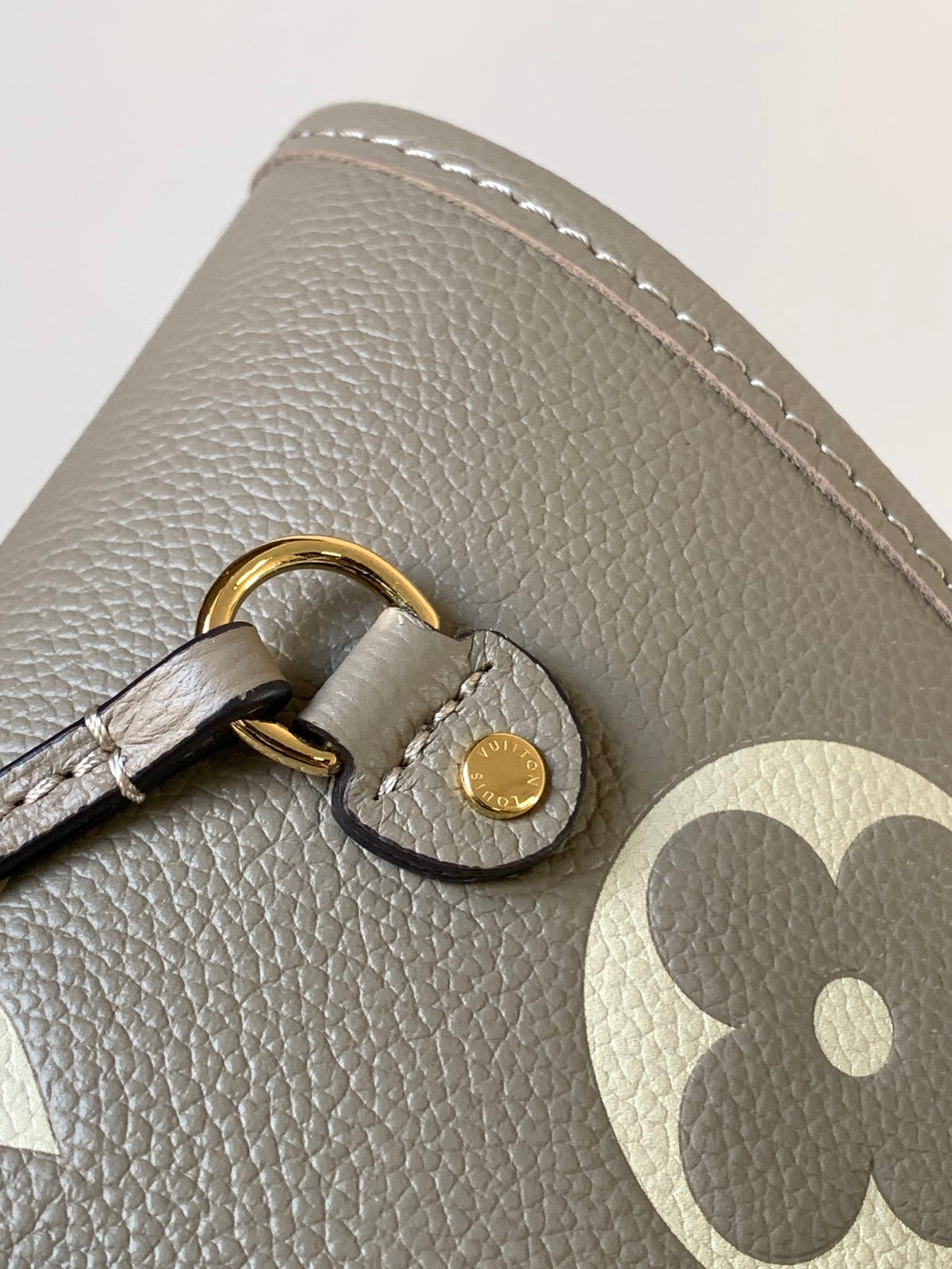 Top-tier Authentic-Grade Quality handbag Size: 32x29x17cm