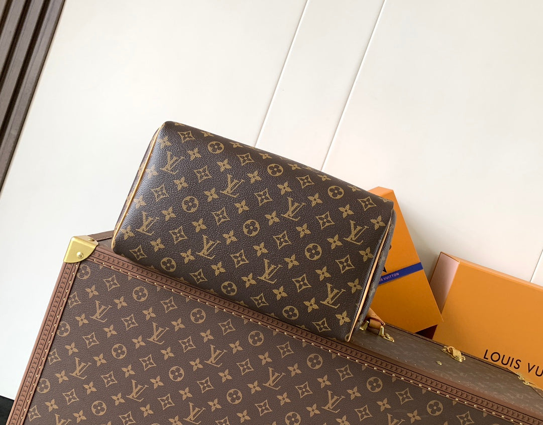 Top-tier Authentic-Grade Quality handbag Size:30 x 21 x 17 cm