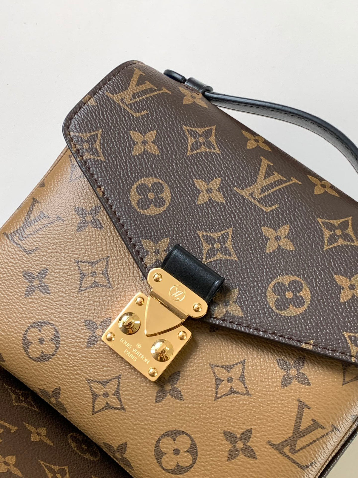 Top-tier Authentic-Grade Quality handbag Size: 20×17×7cm