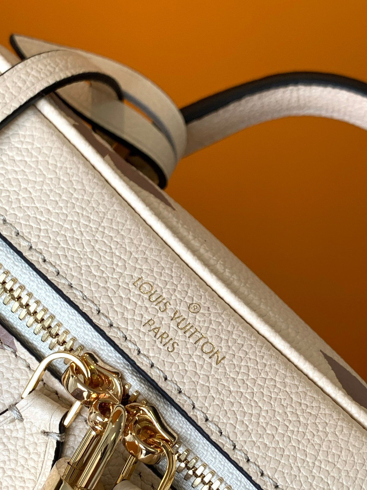 Top-tier Authentic-Grade Quality handbag Size: 19 x 13 x 11 cm