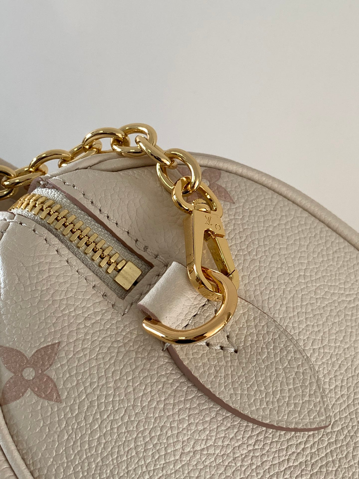 Top-tier Authentic-Grade Quality handbag Size: 13.5 x 12 x 20.5 cm