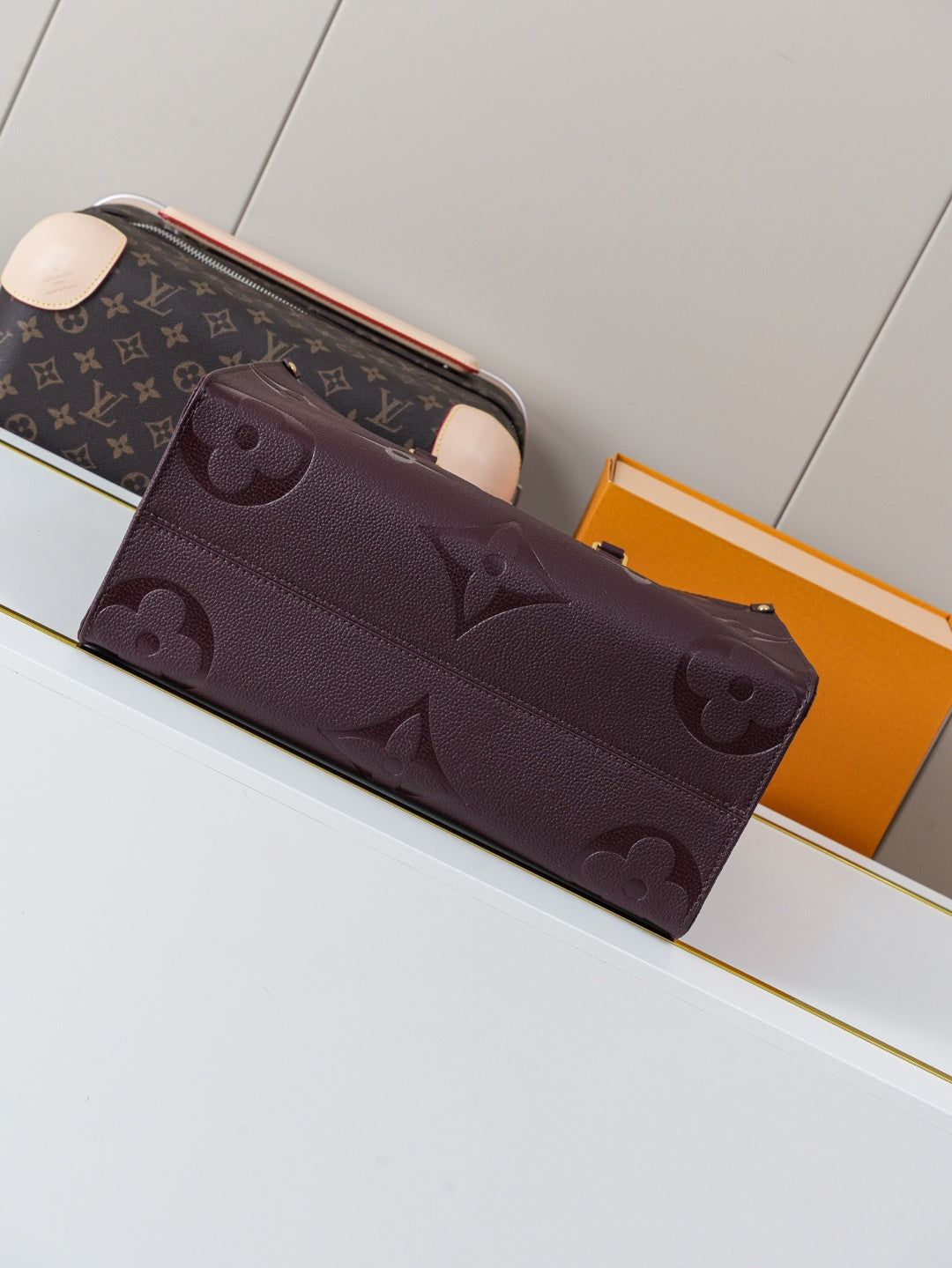 Top-tier Authentic-Grade Quality handbag  Size：35.0 x 27.0 x 14.0 cm