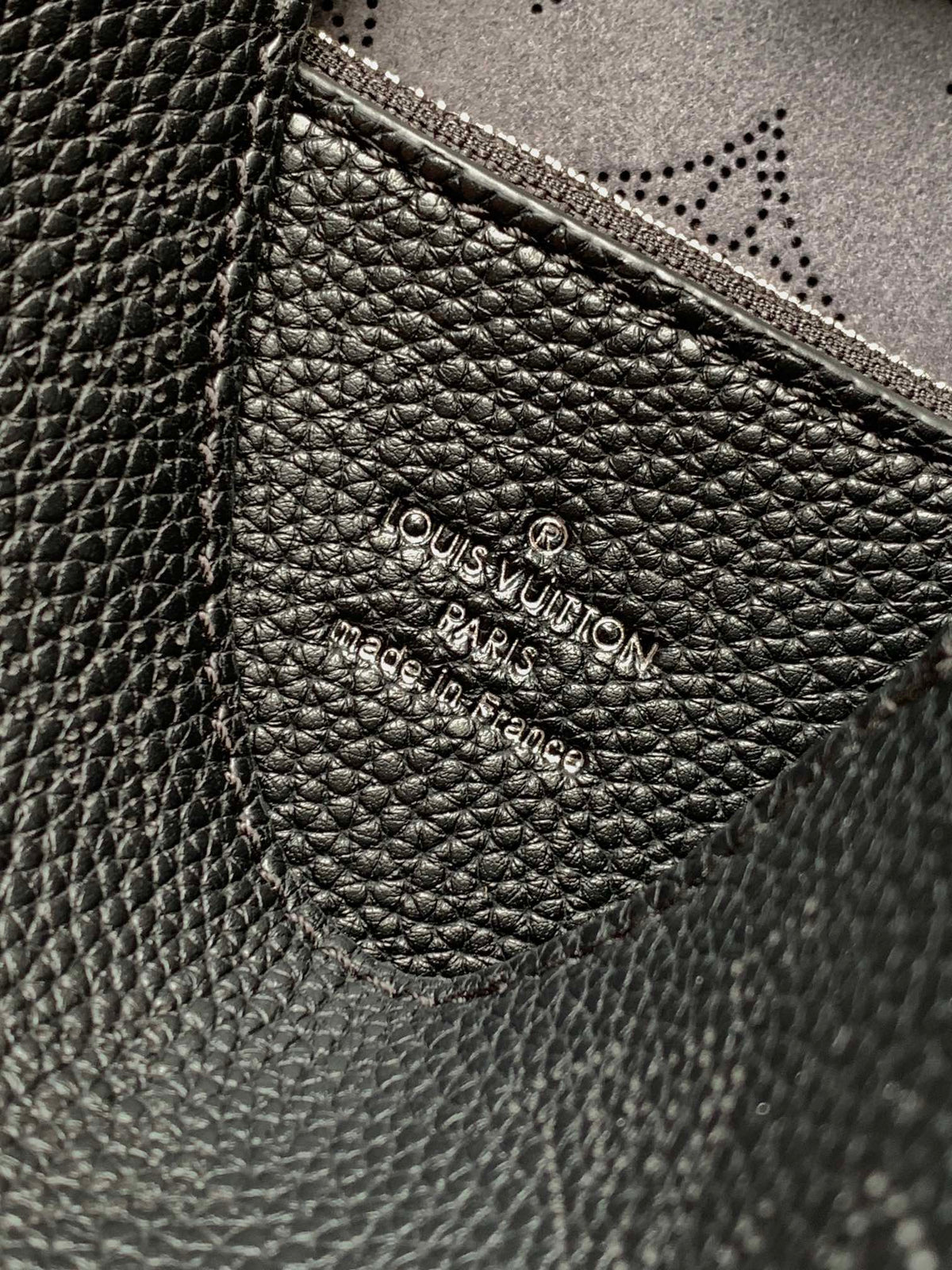 Top-tier Authentic-Grade Quality Sac Carmel Bag  M52950 Black Size：40 x 17 x 35 cm