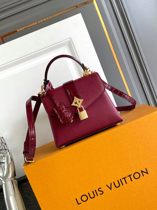 Top-tier Authentic-Grade Quality handbag Size: 19×15×9cm
